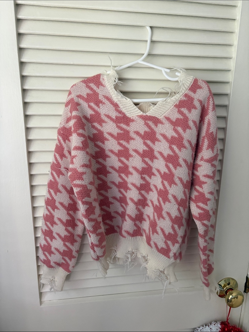 Pink Houndstooth Distressed V-Neck Sweater - Women's Cozy Knit